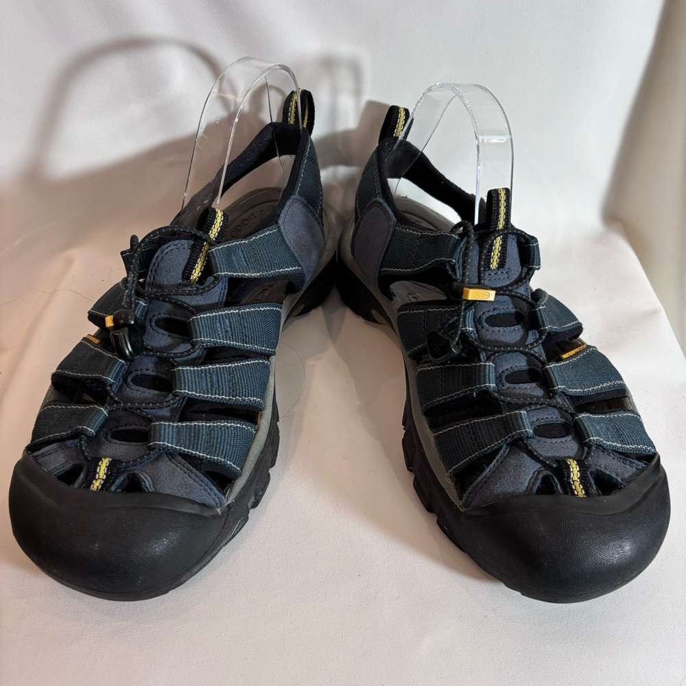 KEEN Sz 10 Newport H2 Water Resistant Comfort Outdoor Bungee Closure Shoes
